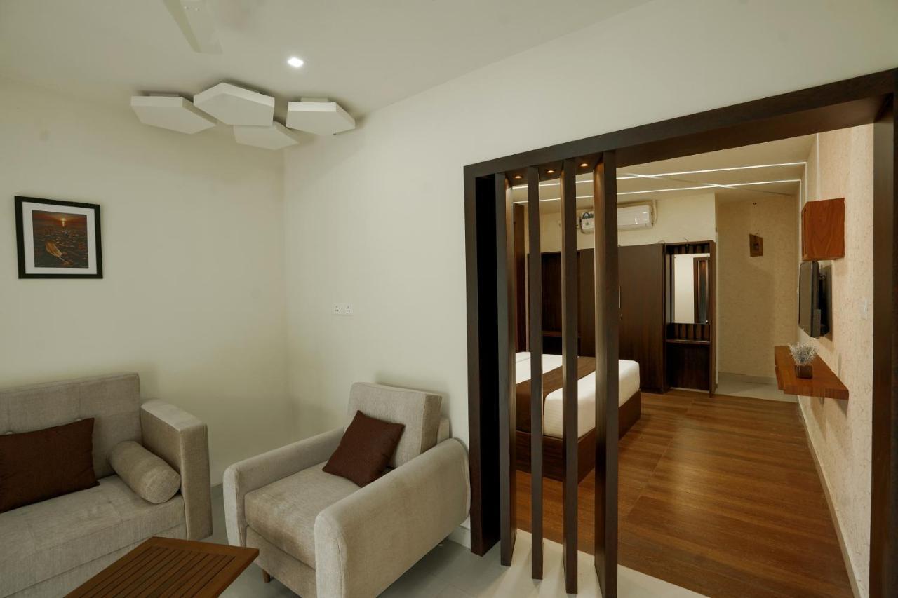 Iron Bridge Cove Villa Meppadi Exterior photo
