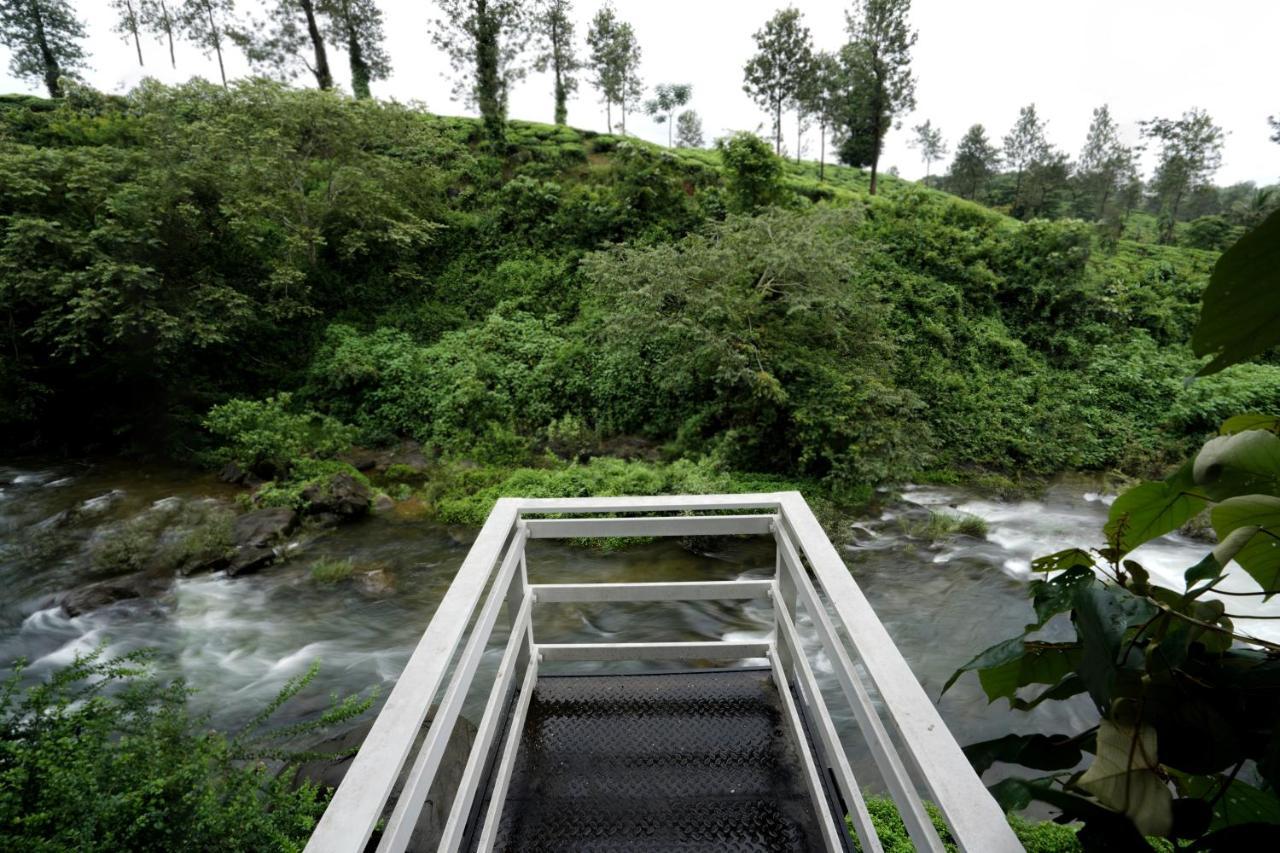 Iron Bridge Cove Villa Meppadi Exterior photo