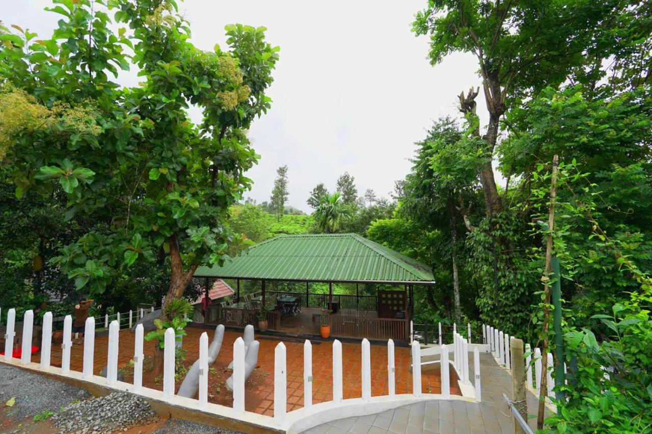 Iron Bridge Cove Villa Meppadi Exterior photo