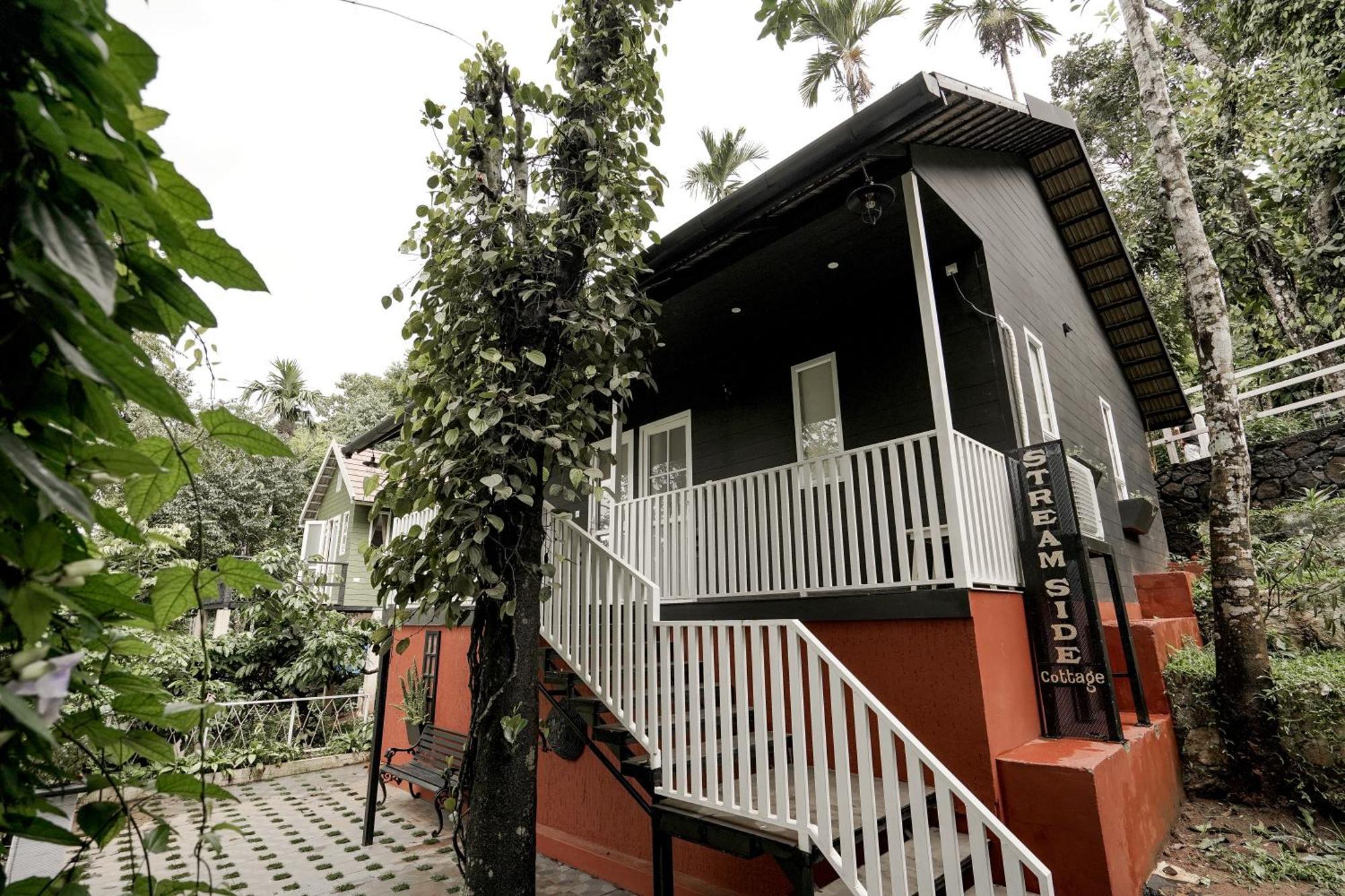 Iron Bridge Cove Villa Meppadi Exterior photo
